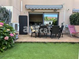 Houses (terraced house), 155.00 m², almost new, Calle Europa