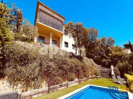 Houses (detached house), 253.00 m², almost new, Calle del Taronger