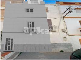 Houses (detached house), 93.00 m², near bus and train, Centro