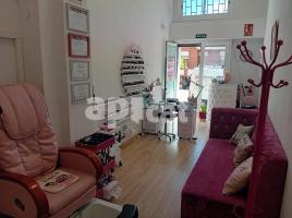 Business premises, 74.00 m², near bus and train, Calle de Salvador Seguí