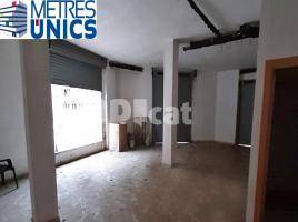 Local comercial, 81.00 m², cerca de bus y tren, seminuevo, Calle de Maria Aurèlia Capmany