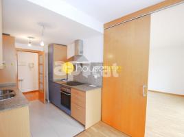 Flat, 90 m², almost new