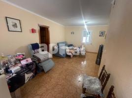 Apartament, 130.00 m², prop de bus i tren