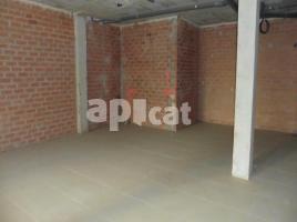 Local comercial, 125.00 m², seminuevo, Calle de Cristòfor Colom