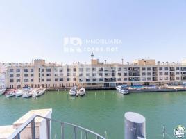  (unifamiliar adossada), 139 m², جديد تقريبا, Zona