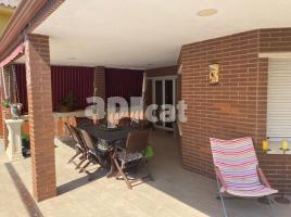 Casa (chalet / torre), 265.00 m², cerca de bus y tren