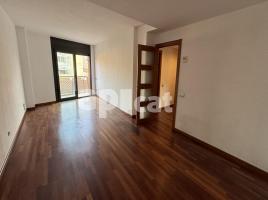 Pis, 106.00 m², prop de bus i tren, seminou, Calle BOGATELL