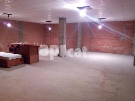 Local comercial, 98.00 m², seminou