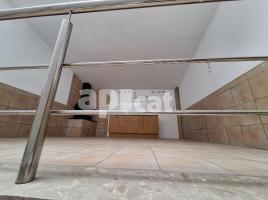 Local comercial, 220.00 m², Avenida Raval del Carme