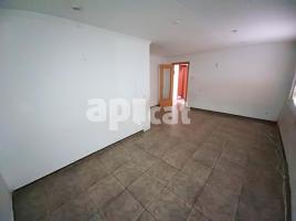 Flat, 76.00 m², near bus and train