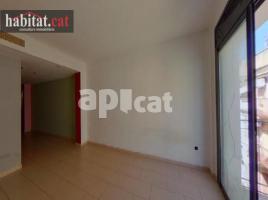 Flat, 76.00 m², near bus and train