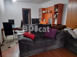 Pis, 105.00 m², prop de bus i tren