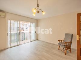 Àtic, 130.00 m², prop de bus i tren, Centre