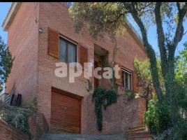 Casa (xalet / torre), 250.00 m²