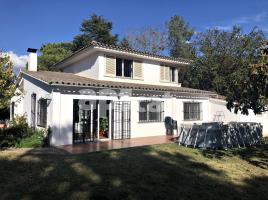 Casa (xalet / torre), 208.00 m²