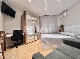 Apartament, 30.00 m², prop de bus i tren, Calle del Caire