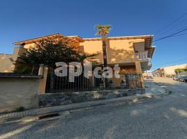 Casa (xalet / torre), 230.00 m², prop de bus i tren, Calle Doctor Fleming