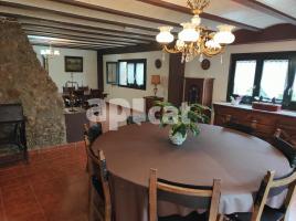 Casa (masia), 744.00 m², seminuevo, Calle de l'Estela