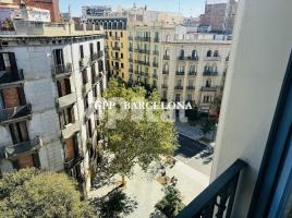 Apartament, 204.00 m², near bus and train, Calle de la Diputació