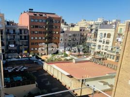 Apartament, 204.00 m², près de bus et de train, Calle de la Diputació