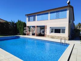 Casa (chalet / torre), 472.00 m², seminuevo, Calle Salvador Dalí