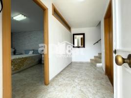 Casa (unifamiliar adossada), 210.00 m², prop de bus i tren