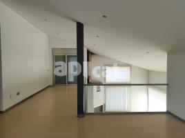 Houses (villa / tower), 500.00 m², almost new, Calle del Trencalòs