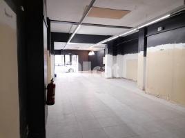 For rent business premises, 224.00 m², near bus and train