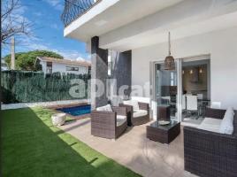 Casa en unifamiliar aislada, 264.00 m², Calle Joan Miró