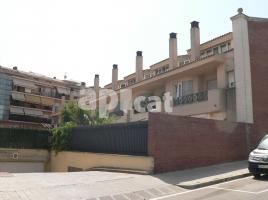 Casa (chalet / torre), 352.00 m², Plaza Mediterrani