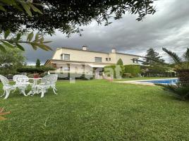 Casa (xalet / torre), 375.00 m²