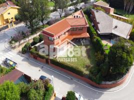 Casa (xalet / torre), 546.00 m², seminou