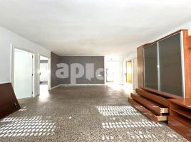 Piso, 80.00 m², cerca de bus y tren