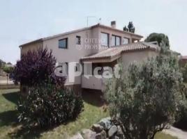 Casa (unifamiliar aislada), 540 m², seminuevo, Zona