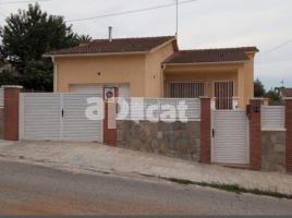 Casa (chalet / torre), 150.00 m², Calle Zinnia