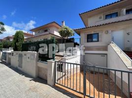 Houses (terraced house), 134.00 m², almost new, Calle del Migjorn