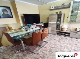 Piso, 85.00 m², cerca de bus y tren