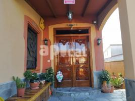 Houses (villa / tower), 375.00 m², near bus and train, Barriada l'Agricola