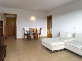 Pis, 102.00 m², seminou