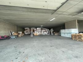 Nau industrial, 900.00 m², seminou