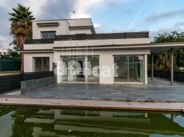  (unifamiliar aïllada), 407 m², جديد تقريبا, Zona