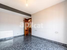 Houses (terraced house), 251.00 m², near bus and train