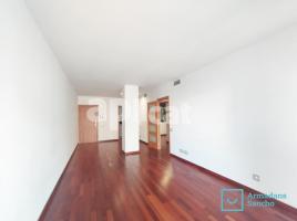 Pis, 71.00 m², prop bus i metro, seminou, Calle de Casp, 106