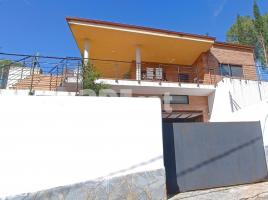 Casa (chalet / torre), 290.00 m², seminuevo