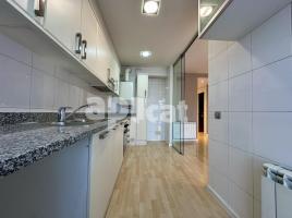 Pis, 97.00 m², fast neu