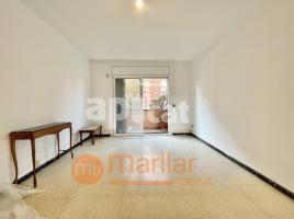 Flat, 90.00 m², near bus and train, Calle de Monturiol