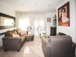 Flat, 124.00 m², near bus and train