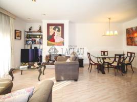 Flat, 124.00 m², near bus and train