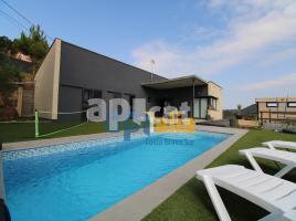 Houses (detached house), 160.00 m², near bus and train, almost new, Serra Brava