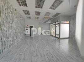 Alquiler local comercial, 97.00 m², CANTONADA CARRER MONTSERRAT